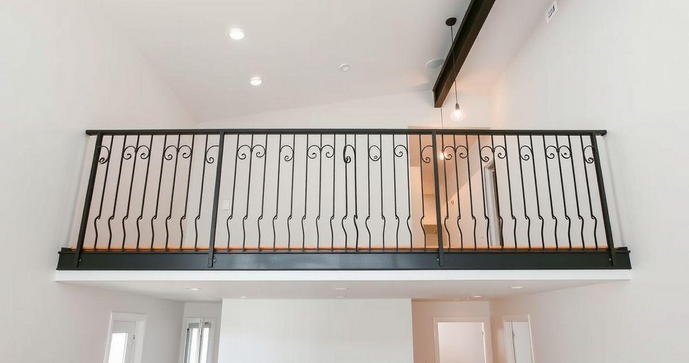 Mezanino de Ferro Residencial: Como Transformar Seu Espa&ccedil;o com Estilo e Funcionalidade