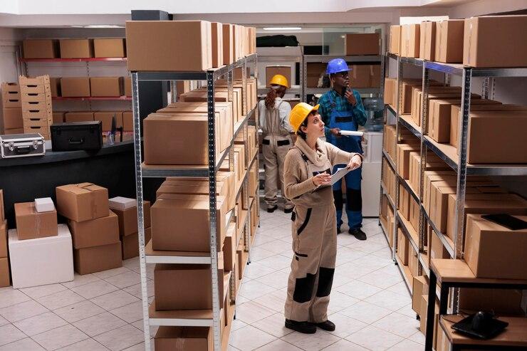 Maximizando o espaço de armazenamento: estratégias inteligentes para corredores estreitos